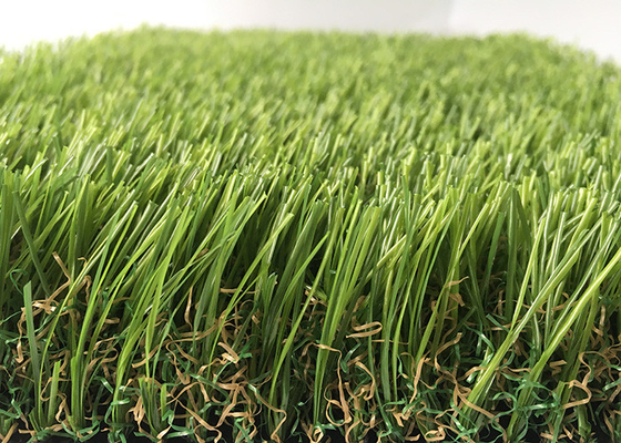 CHINA Relvado falso da grama artificial exterior sempre-verde dos PP do PE com resistência de desgaste alta fornecedor